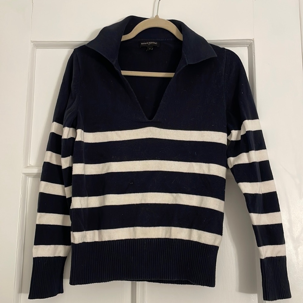 Banana Republic Navy Blue and White Collared Cotton Sweater